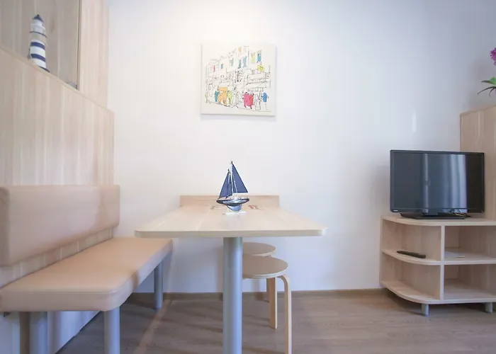 - Seaview * Premantura